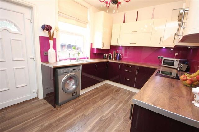  Image of 2 bedroom Property for sale in Mount Avenue Rochdale OL12 at Mount Avenue Rochdale Rochdale, OL12 9QE