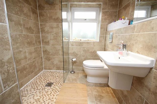  Image of 2 bedroom Property for sale in Mount Avenue Rochdale OL12 at Mount Avenue Rochdale Rochdale, OL12 9QE