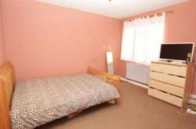  Image of 2 bedroom Maisonette for sale in Hither Green Lane London SE13 at Hither Green Lane London Hither Green, SE13 6RR