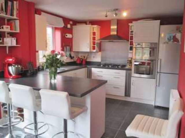  Image of 3 bedroom Semi-Detached house for sale in Nelson Way Yeovil BA21 at Nelson Way  Yeovil, BA21 5DT