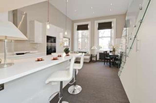  Image of 1 bedroom Ground Flat for sale in Nevern Square London SW5 at Nevern Square  London, SW5 9PD
