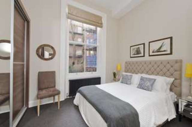  Image of 1 bedroom Ground Flat for sale in Nevern Square London SW5 at Nevern Square  London, SW5 9PD