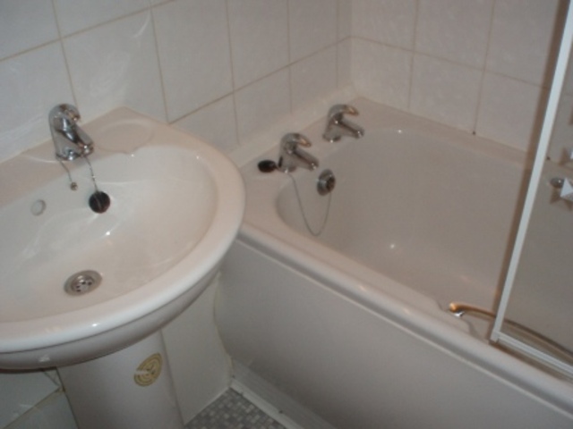  Image of 2 bedroom Flat to rent in New City Road Glasgow G4 at Cowcaddens Glasgow Glasgow, G4 9DF