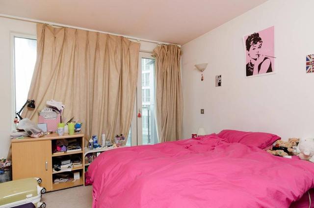  Image of 2 bedroom Flat to rent in Fairmont Avenue London E14 at Fairmont Avenue  Canary Wharf, E14 9PL