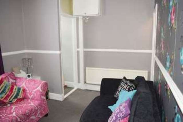  Image of 3 bedroom Terraced house for sale in Newcome Road Portsmouth PO1 at Newcome Road  Portsmouth, PO1 5DX