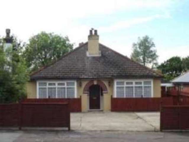  Image of 3 bedroom Bungalow for sale in Fairlee Road Newport PO30 at Newport Isle of Wight Staplers, PO30 2EW