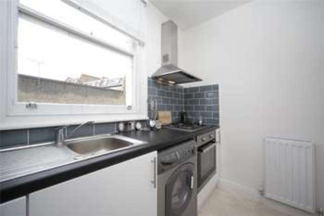 Image of 1 bedroom Flat to rent in Northcote Road London SW11 at Battersea London Clapham Junction, SW11 1NZ