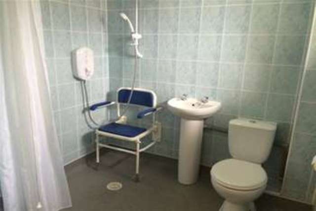  Image of 3 bedroom Detached house to rent in Long Nuke Road Northfield Birmingham B31 at Birmingham, B31 1DP