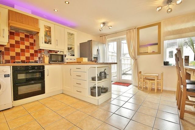  Image of 3 bedroom Terraced house for sale in Northfield Road Witney OX28 at Northfield Road  Witney, OX28 1FY