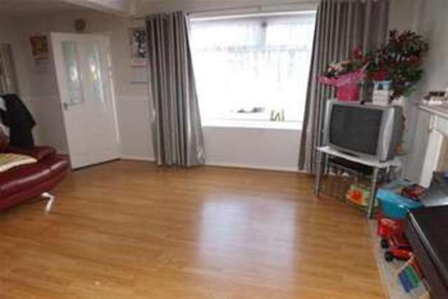  Image of 3 bedroom Detached house to rent in Norwood Close Huthwaite Sutton-in-Ashfield NG17 at Sutton-in-Ashfield, NG17 2EZ