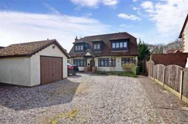  Image of 4 bedroom Detached house for sale in Oak Avenue Crays Hill Billericay CM11 at Crays Hill Billericay Billericay, CM11 2YD