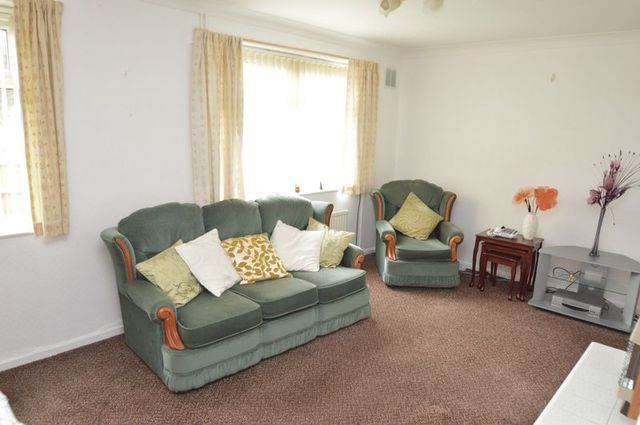  Image of 2 bedroom Semi-Detached house for sale in Oak Avenue Shirebrook Mansfield NG20 at Oak Avenue  Shirebrook, NG20 8NR