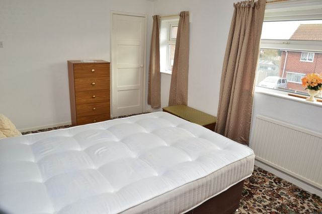  Image of 2 bedroom Semi-Detached house for sale in Oak Avenue Shirebrook Mansfield NG20 at Oak Avenue  Shirebrook, NG20 8NR