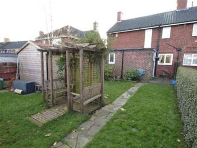 Image of 3 bedroom Semi-Detached house to rent in Oakdale Worsbrough Barnsley S70 at Oakdale Worsbrough Barnsley, S70 5EQ