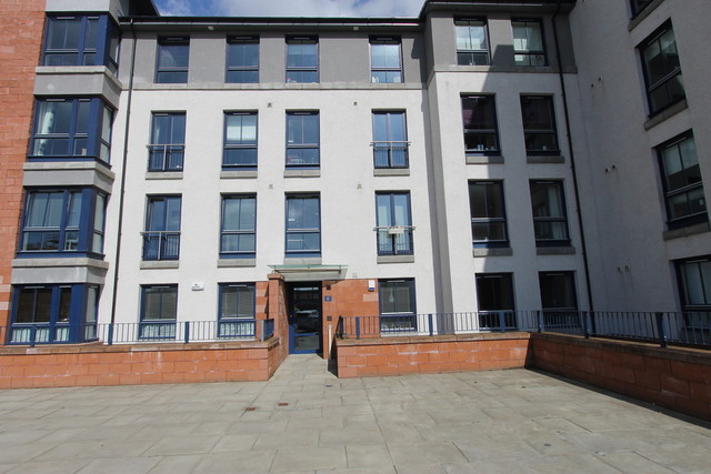  Image of 2 bedroom Flat to rent in Oatlands Square Glasgow G5 at New Gorbals Glasgow Glasgow, G5 0HF