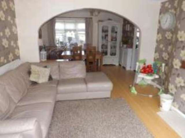  Image of 3 bedroom Terraced house for sale in Shortlands Avenue Ongar CM5 at Ongar Essex Chipping Ongar, CM5 0BL