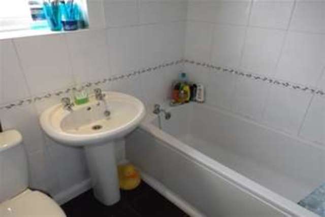  Image of 3 bedroom Terraced house to rent in Oxburgh Close Eastleigh SO50 at Eastleigh, SO50 4QU