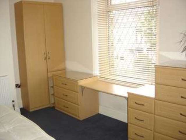  Image of 1 bedroom Terraced house to rent in Park Grove Barnsley S70 at Park Grove  Barnsley, S70 1QB