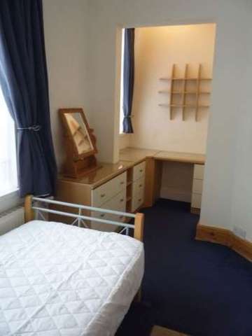  Image of 1 bedroom Terraced house to rent in Park Grove Barnsley S70 at Park Grove  Barnsley, S70 1QB