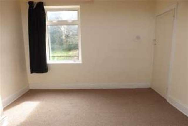  Image of 2 bedroom Terraced house to rent in Parker Street Runcorn WA7 at Runcorn, WA7 1RG