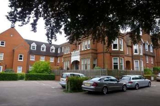  Image of 1 bedroom Flat to rent in Henley Road Ipswich IP1 at 11 Henley Road  Ipswich, IP1 3SE