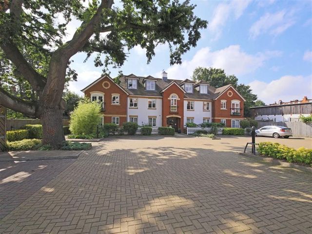  Image of 2 bedroom Flat for sale in Green Lanes London N21 at Pegasus Lodge Winchmore Hill Winchmore Hill, N21 2RW
