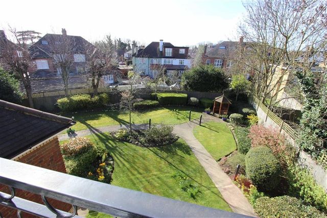  Image of 2 bedroom Flat for sale in Green Lanes London N21 at Pegasus Lodge Winchmore Hill Winchmore Hill, N21 2RW