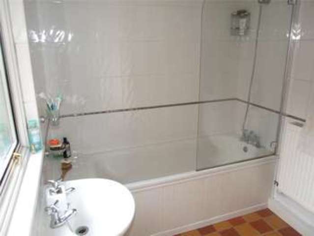  Image of 2 bedroom Terraced house to rent in Pell Street Reading RG1 at Reading Berkshire Reading, RG1 2NZ