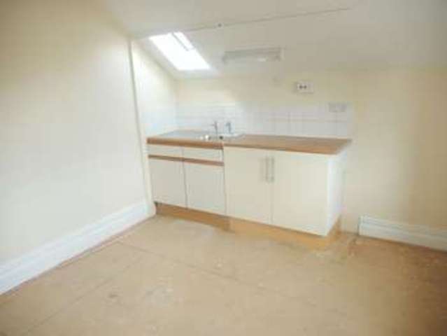  Image of 1 bedroom Flat to rent in Pen-Y-Lan Road Penylan Cardiff CF23 at Pen-Y-Lan Road  Cardiff, CF23 5HW