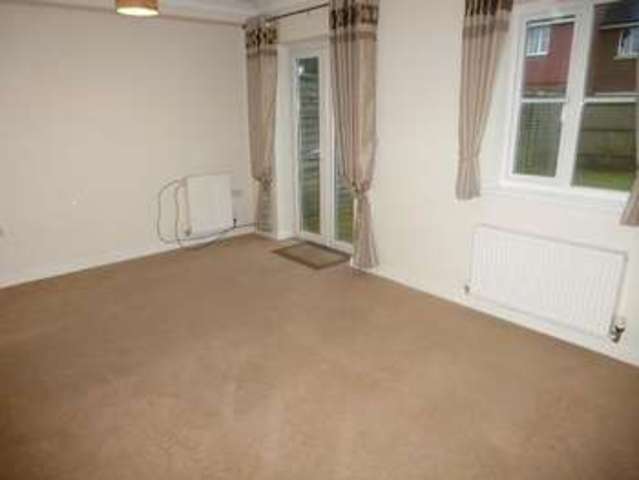  Image of 4 bedroom Detached house to rent in Penland Road Bexhill-on-Sea TN40 at Bexhill, TN40 2JG