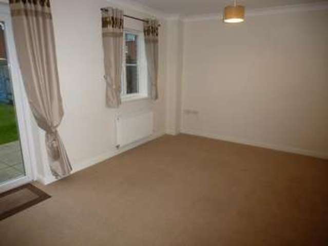  Image of 4 bedroom Detached house to rent in Penland Road Bexhill-on-Sea TN40 at Bexhill, TN40 2JG