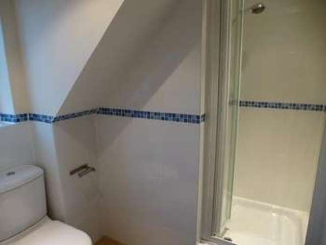  Image of 4 bedroom Detached house to rent in Penland Road Bexhill-on-Sea TN40 at Bexhill, TN40 2JG