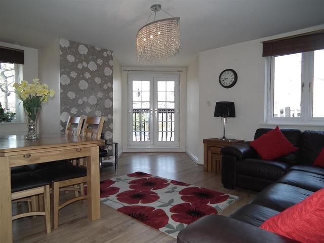  Image of 2 bedroom Flat for sale in Pennythorne Drive Yeadon Leeds LS19 at Yeadon Leeds Rawdon, LS19 7DS