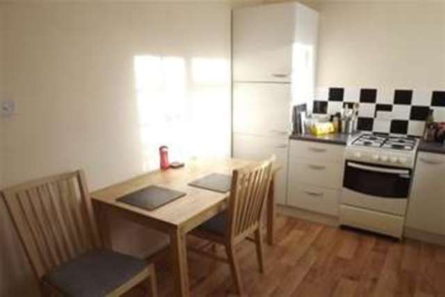  Image of 1 bedroom Studio flat to rent in Peveril Drive The Park Nottingham NG7 at Nottingham, NG7 1DE