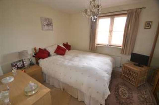  Image of 2 bedroom Semi-Detached house for sale in Pipit Green Bracknell RG12 at Bracknell Berkshire Easthampstead, RG12 8BY