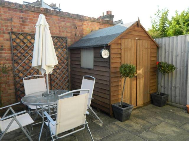  Image of 4 bedroom Detached house to rent in Plum Lane London SE18 at Plumstead Common  London, SE18 3AE
