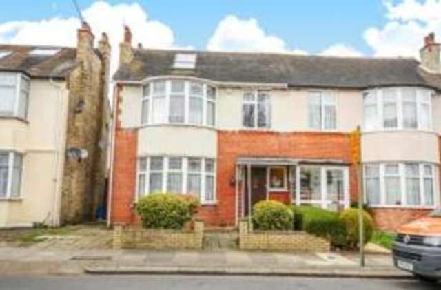  Image of 4 bedroom Semi-Detached house for sale in Pollard Road London N20 at Whetstone  Whetstone, N20 0UE