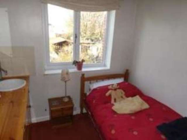  Image of 3 bedroom Flat for sale in Ashley Road Parkstone Poole BH14 at Poole Dorset Parkstone, BH14 9BX