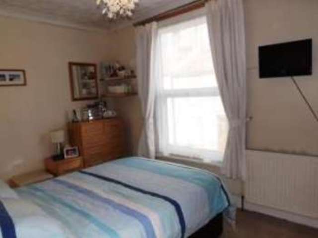  Image of 2 bedroom Terraced house for sale in Cranleigh Road Portsmouth PO1 at Portsmouth Hampshire Fratton, PO1 5LX