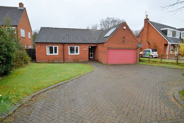  Image of 3 bedroom Detached house for sale in Pratts Lane Mappleborough Green Studley B80 at Pratts Lane Mappleborough Green Studley, B80 7BN