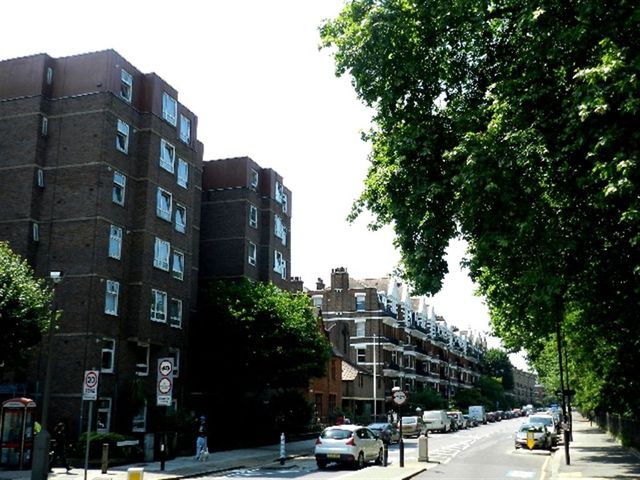  Image of 1 bedroom Property for sale in Prince of Wales Drive London SW11 at Prince of Wales Drive London London, SW11 4BU