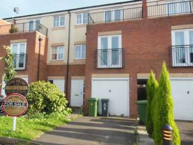 Image of 3 bedroom Town House to rent in Princethorpe Road Willenhall WV13 at Willenhall, WV13 2LD