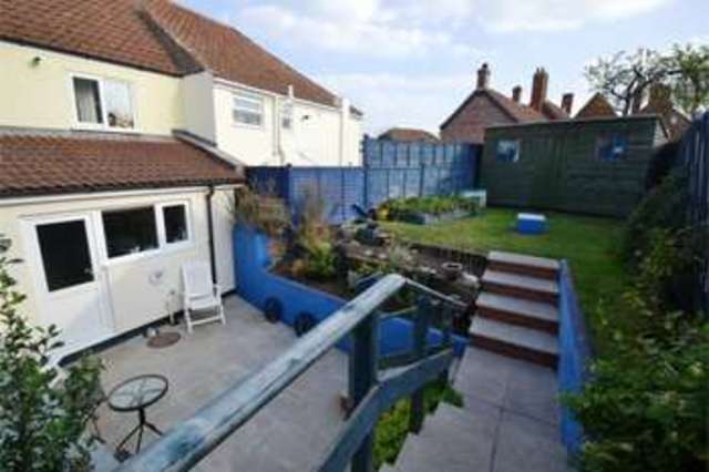  Image of 3 bedroom Detached house to rent in Queen Street North Petherton Bridgwater TA6 at North Petherton  Bridgwater, TA6 6RQ
