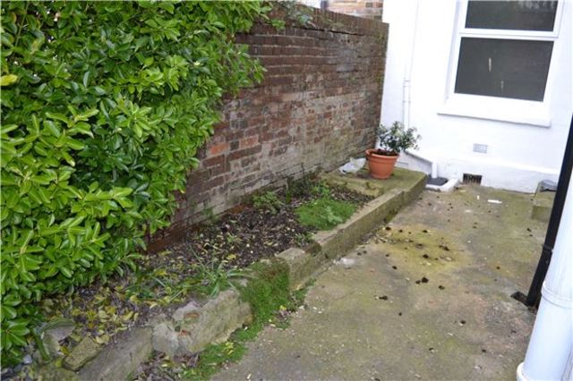  Image of 1 bedroom Property for sale in Queens Road Hastings TN34 at East Sussex, TN34 1RN