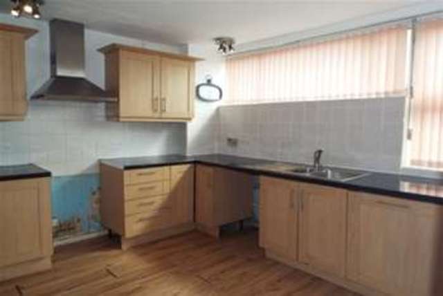  Image of 3 bedroom Detached house to rent in Radnor Close Worthing BN13 at Worthing, BN13 1DJ