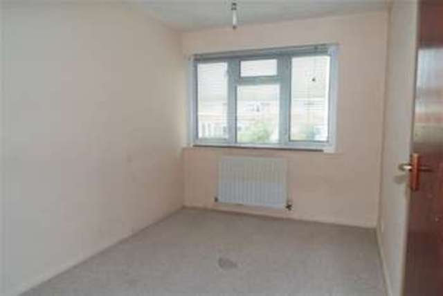  Image of 3 bedroom Detached house to rent in Radnor Close Worthing BN13 at Worthing, BN13 1DJ