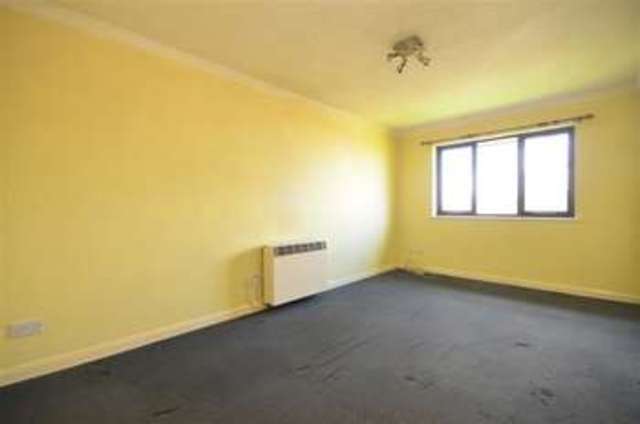  Image of 1 bedroom Flat for sale in Radwinter Avenue Wickford SS12 at Wickford Essex Wickford, SS12 9QE