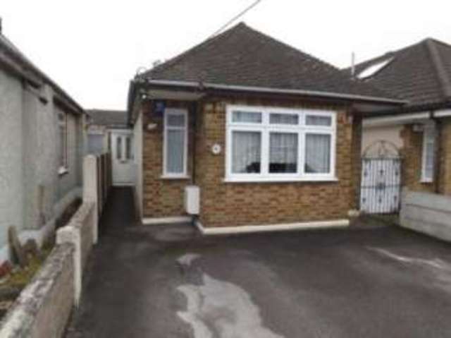  Image of 2 bedroom Bungalow for sale in Stanley Road North Rainham RM13 at Rainham  South Hornchurch, RM13 8BJ