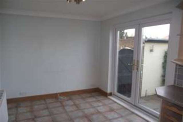  Image of 3 bedroom Detached house to rent in Philbrick Crescent Rayleigh SS6 at Rayleigh, SS6 9HQ