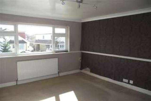  Image of 3 bedroom Detached house to rent in Philbrick Crescent Rayleigh SS6 at Rayleigh, SS6 9HQ